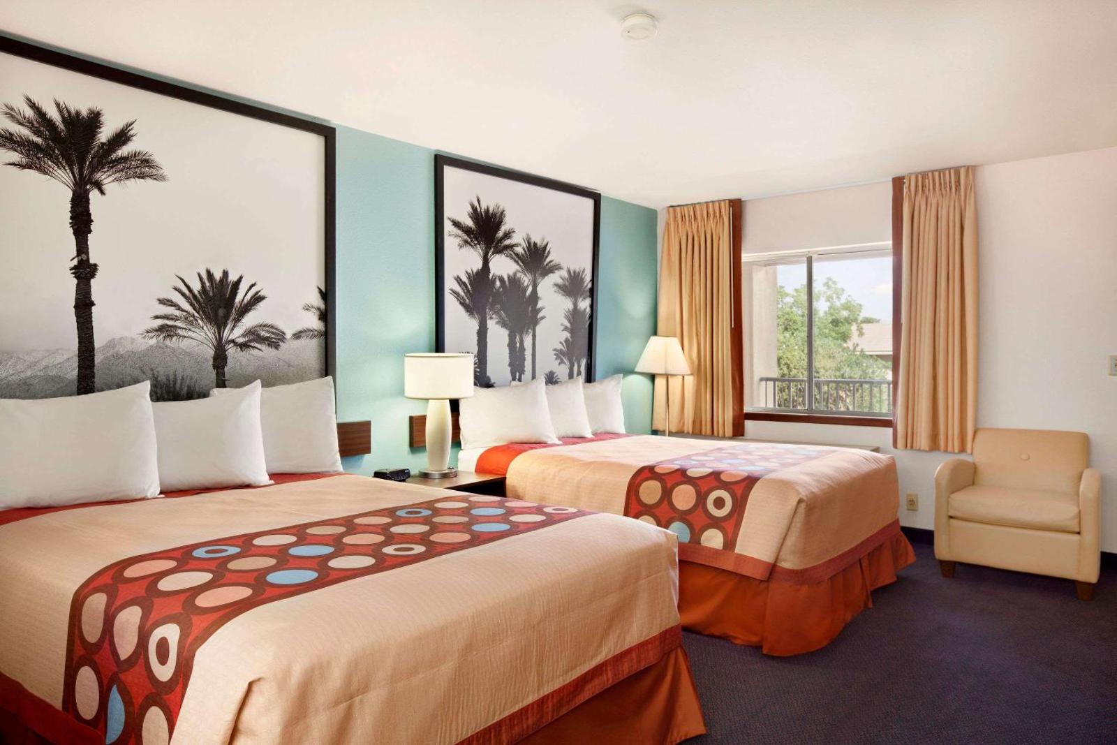 Super 8 by Wyndham Indio Main image 1